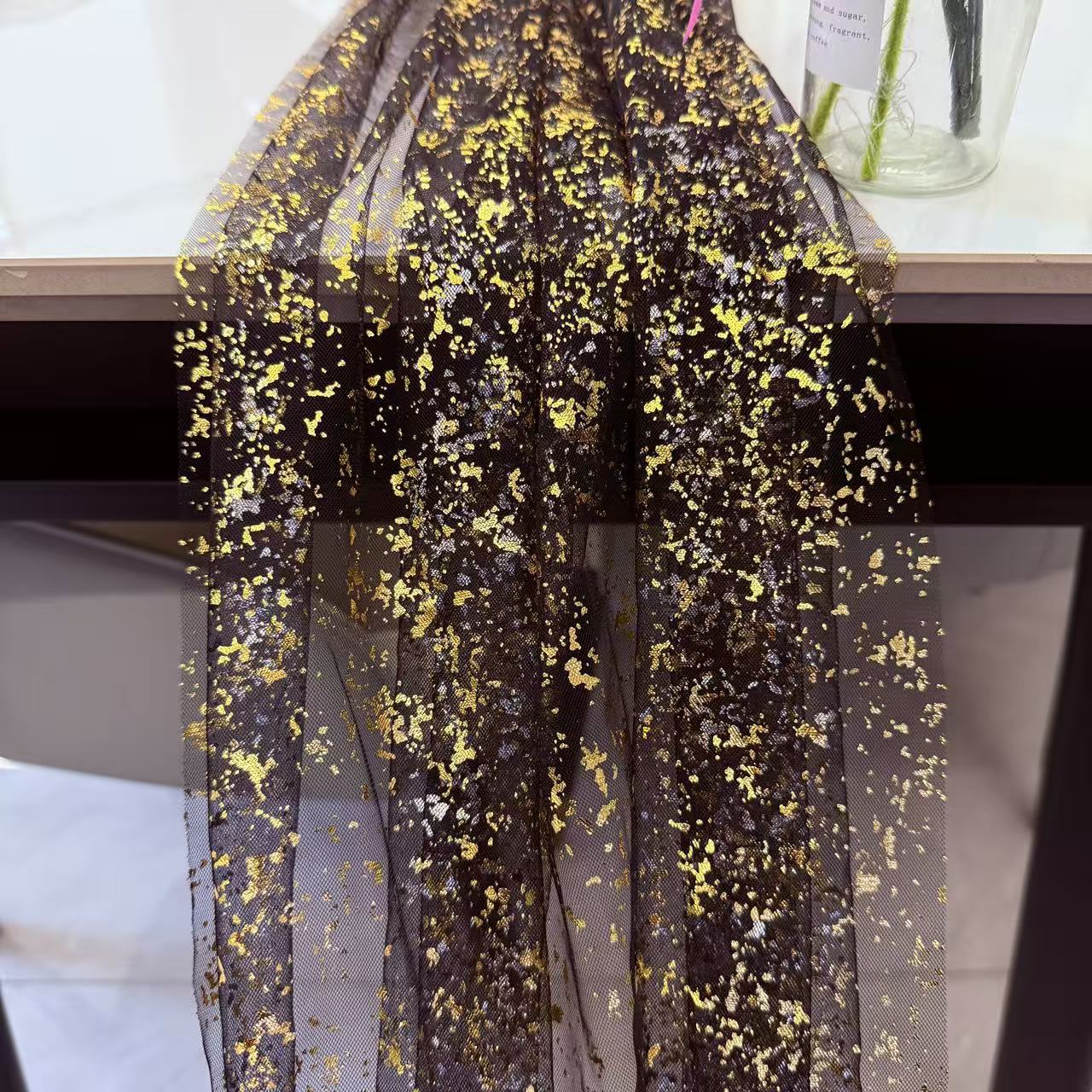 Glitter Tablecloth - Schwarz-Gold Tischläufer mit Heißprägung, Transparenter Mesh-Tüll,