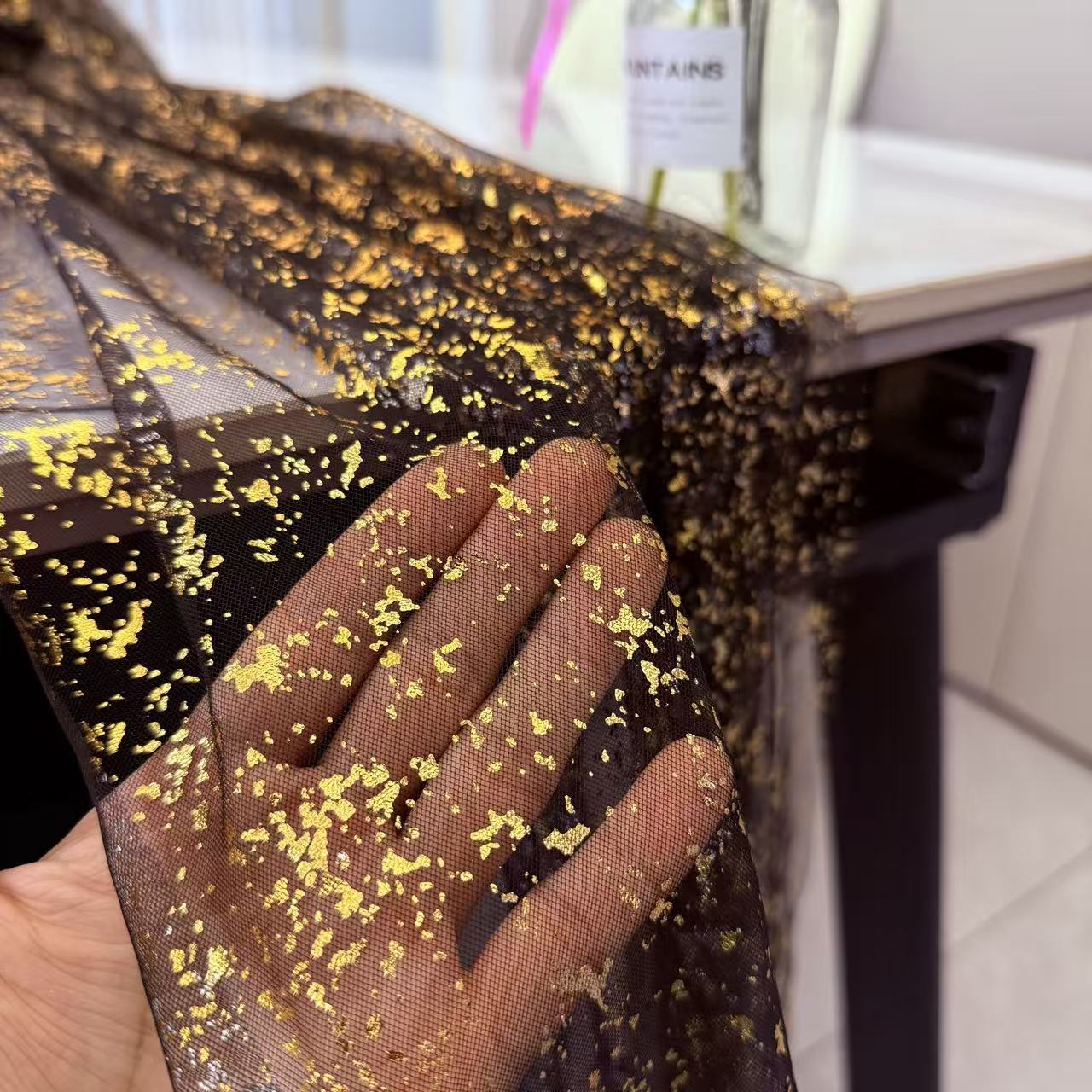 Schwarz-Gold Tischläufer mit H – Glitter Tablecloth Bewertung und Preis